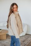 Chantria-Sherpa-Jacket_26fc533a-cf7b-4dd9-8430-9cce9403c00c